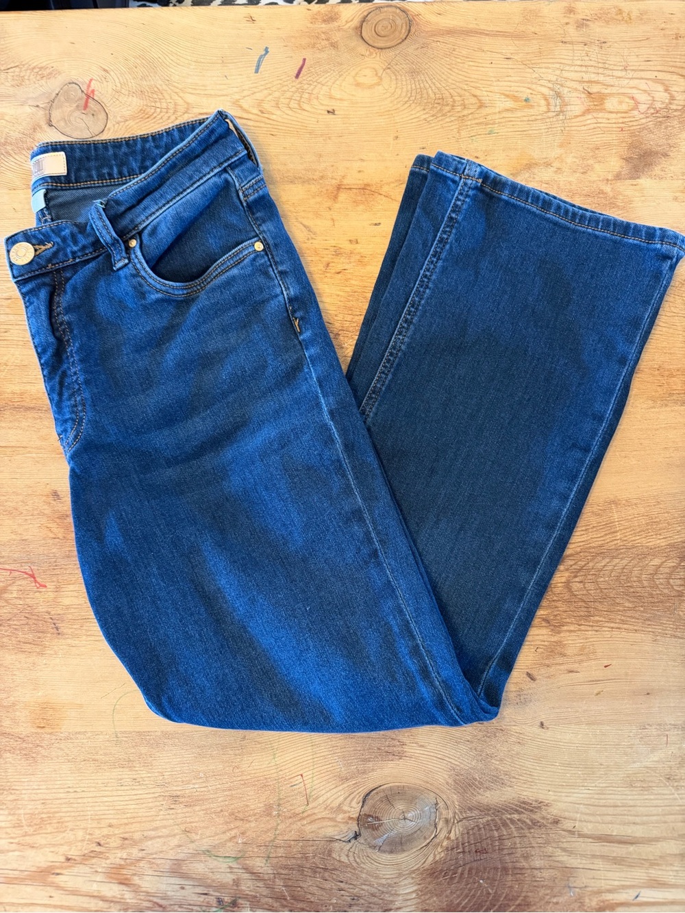 Kut from the Kloth Kelsey FAB AB ankle Flare dark wash